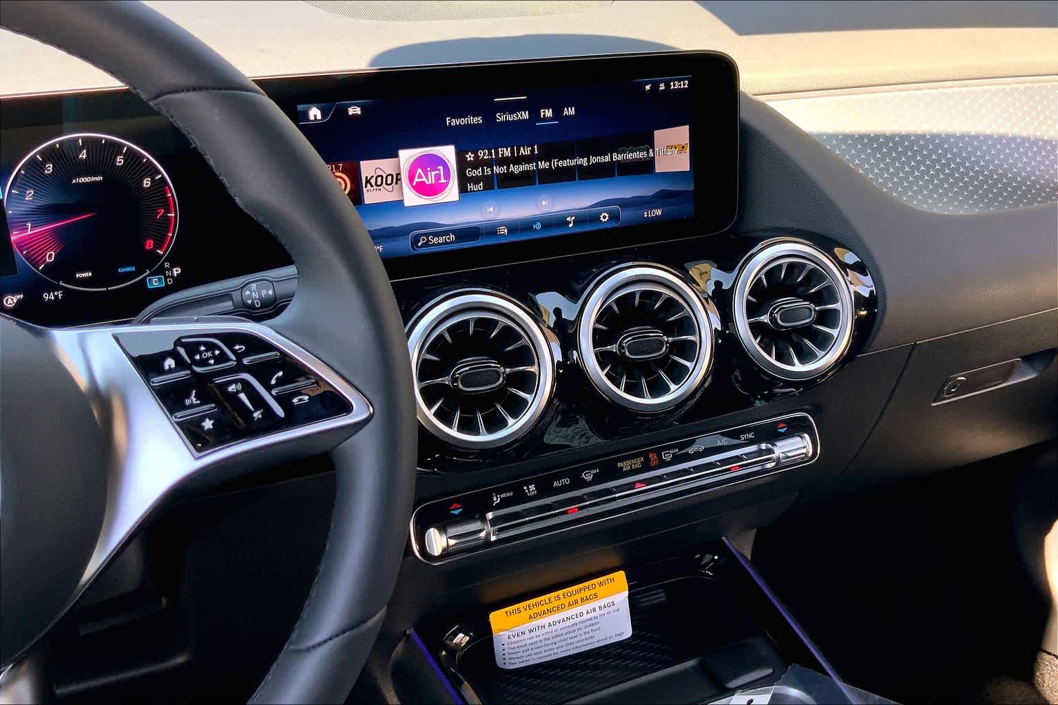 2025 Mercedes Benz GLA 250 photo 8