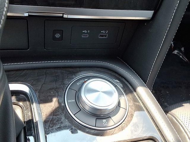 2023 Infiniti QX80 Sensory photo 29