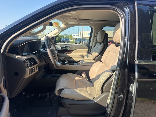 2024 Lincoln Navigator L Reserve photo 6