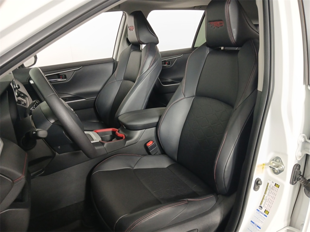 2021 Toyota RAV4 TRD photo 16