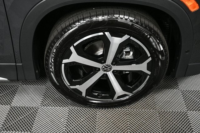 2025 Volkswagen Tiguan SE photo 34