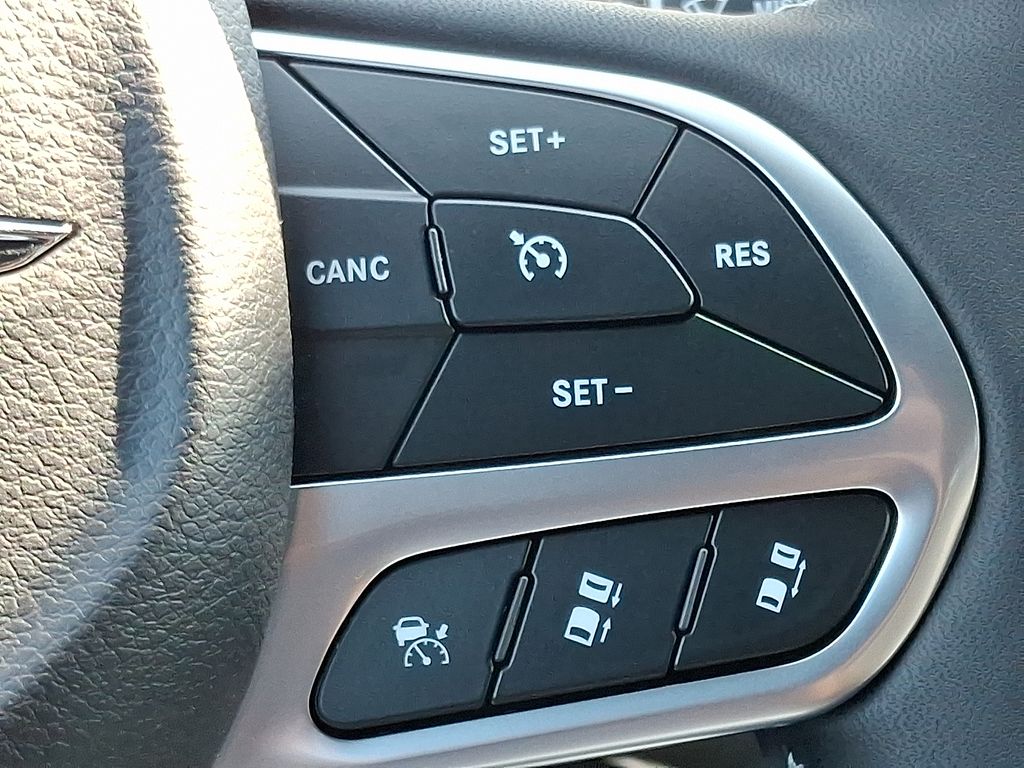 2026 Chrysler Pacifica photo 19