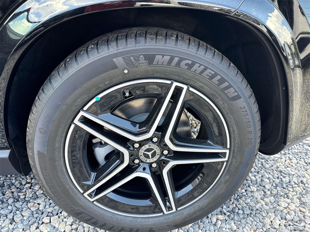 2026 Mercedes Benz GLE 350 4MATIC photo 3