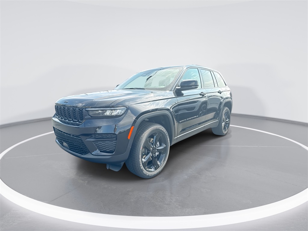 2025 Jeep Grand Cherokee Altitude photo 4
