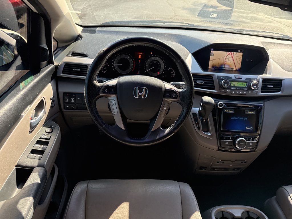 2016 Honda Odyssey Touring Elite photo 18