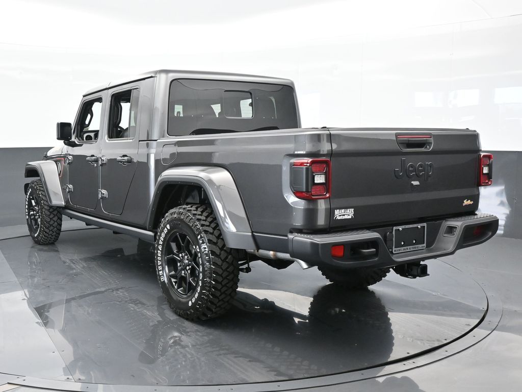 2024 Jeep Gladiator photo 4