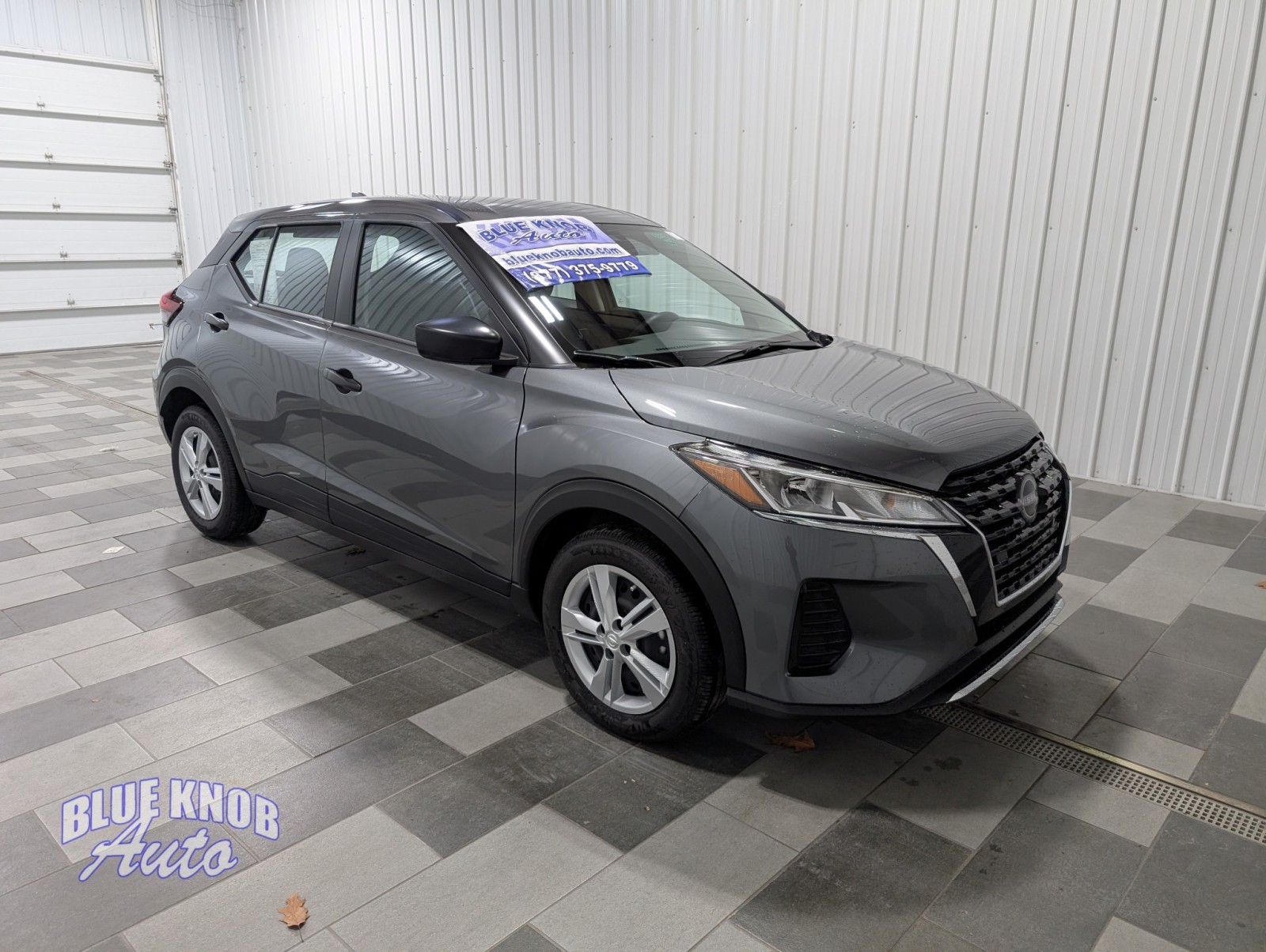 2025 Nissan Kicks Play S photo 4