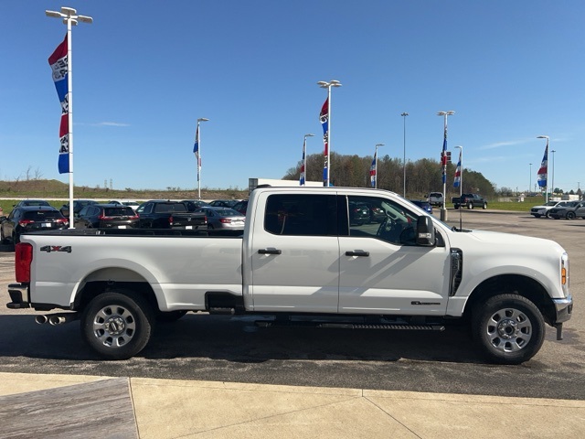 2024 Ford F-250 XLT photo 4