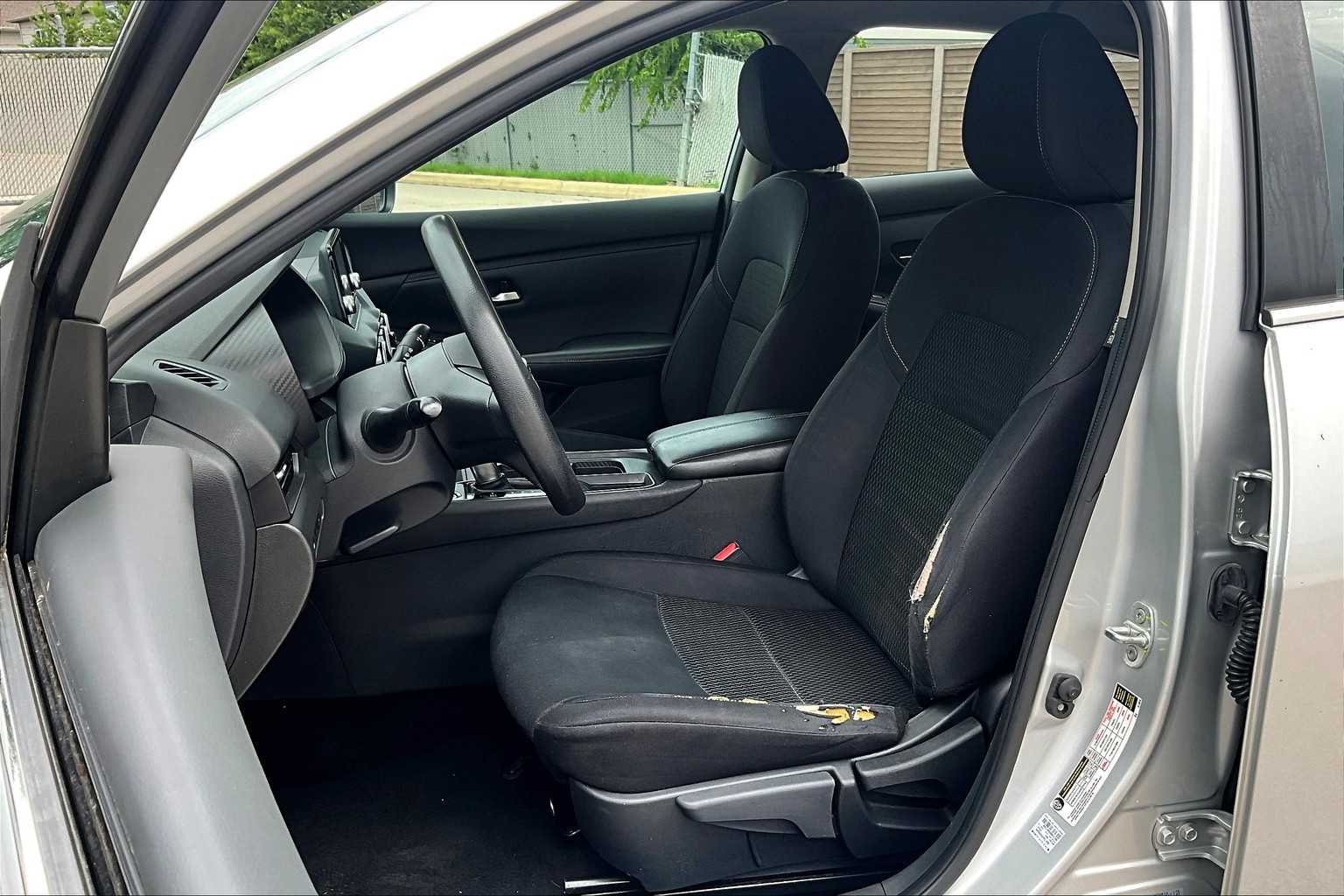 2022 Nissan Sentra S photo 7