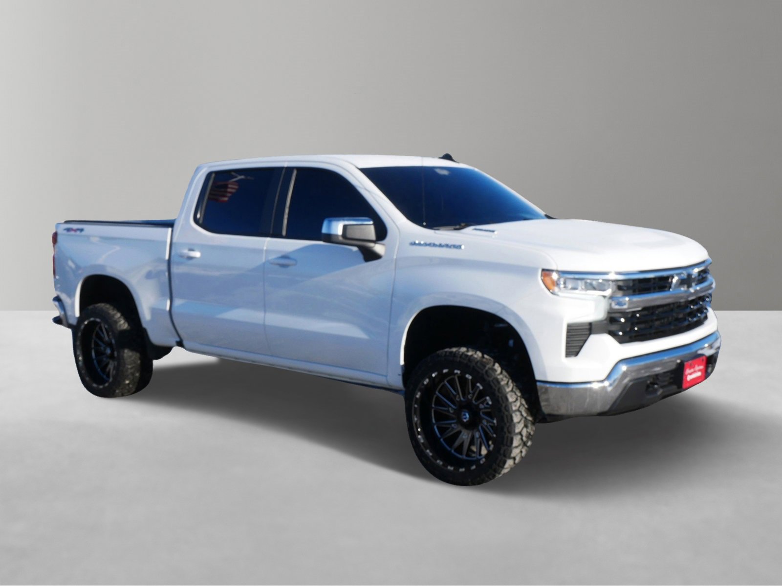 Used 2022 Chevrolet Silverado 1500 LT with VIN 1GCUDDET3NZ609649 for sale in White Bear Lake, Minnesota