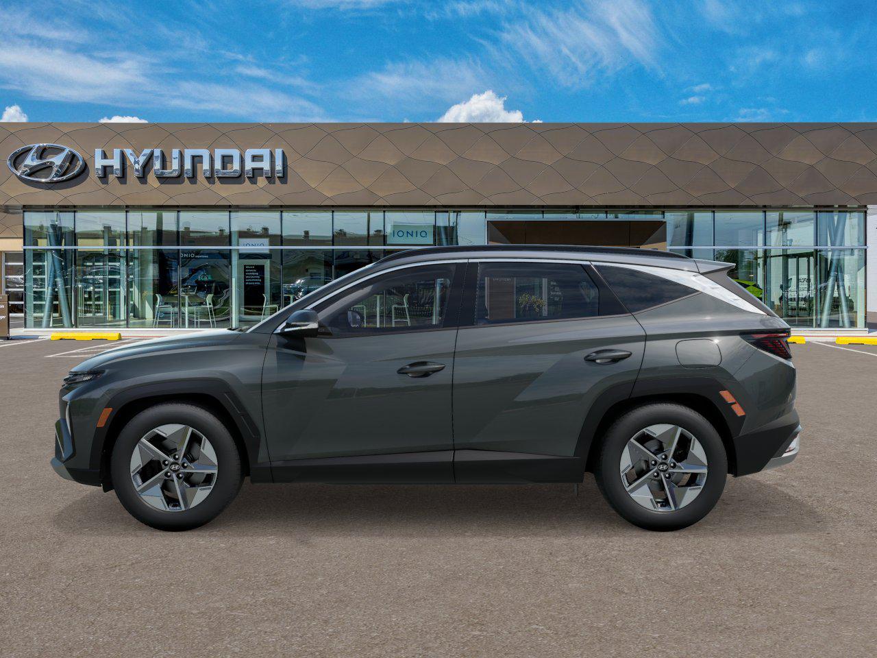 2026 Hyundai Tucson Hybrid SEL Convenience photo 2