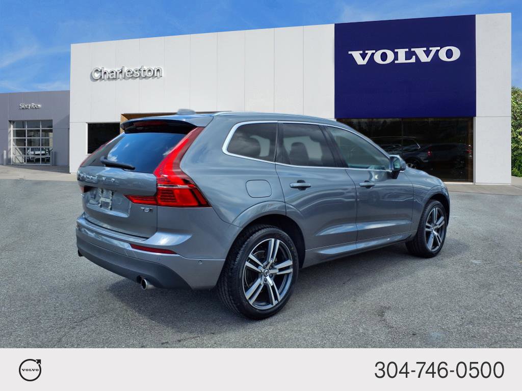 2018 Volvo XC60 Momentum photo 3