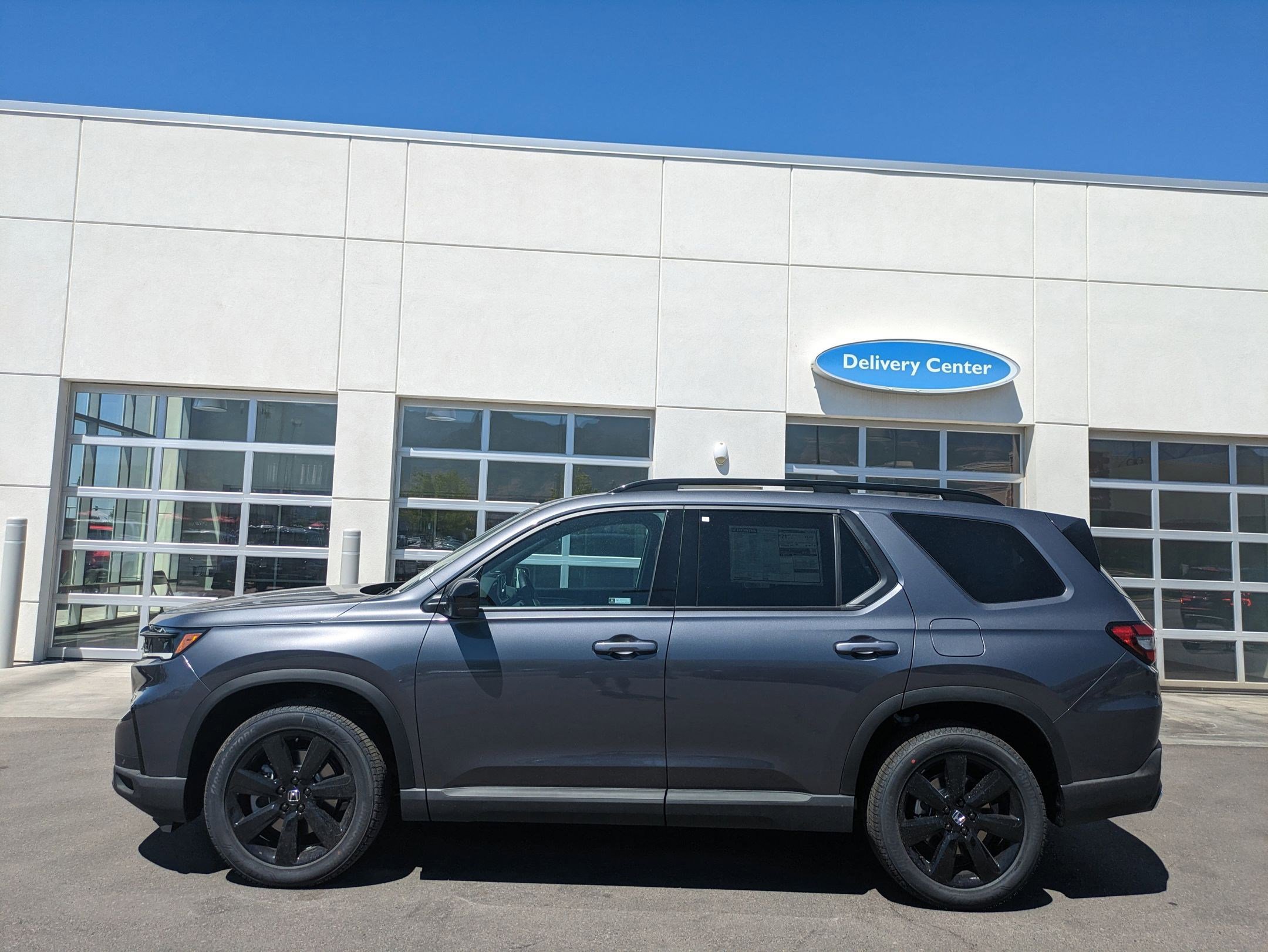 2025 Honda Pilot Black Edition photo 3