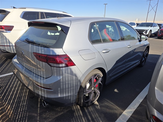 2025 Volkswagen Golf GTI SE photo 4
