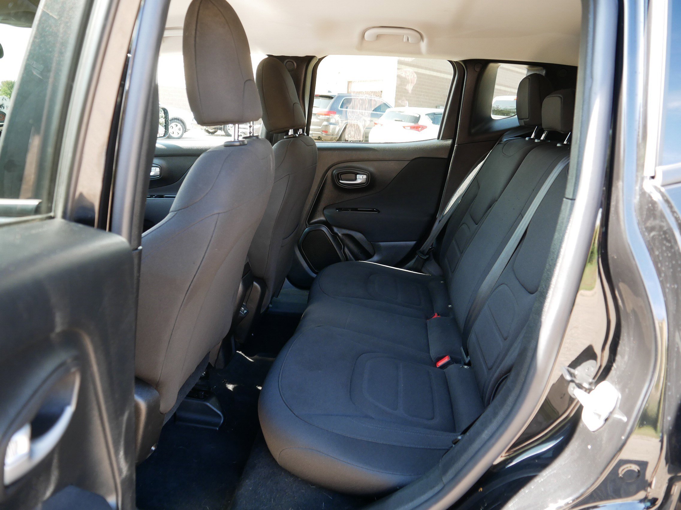 2019 Jeep Renegade Latitude photo 34