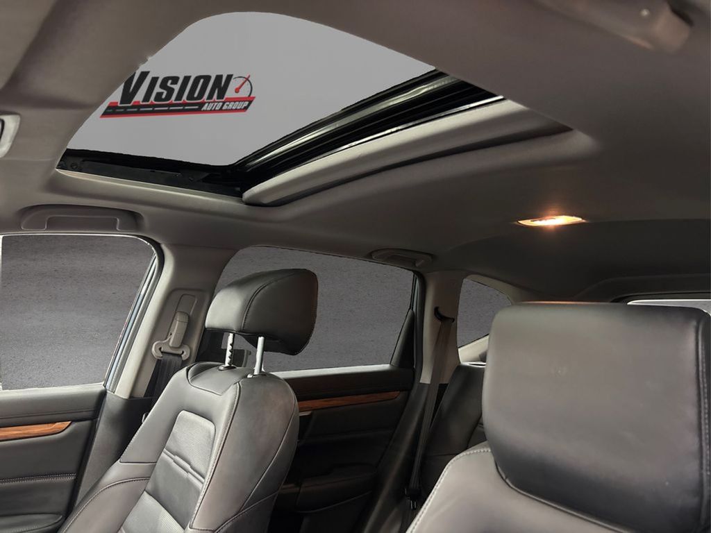 2022 Honda CR-V Touring photo 18