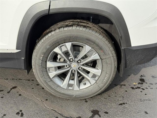 2026 Chevrolet Equinox LT photo 4