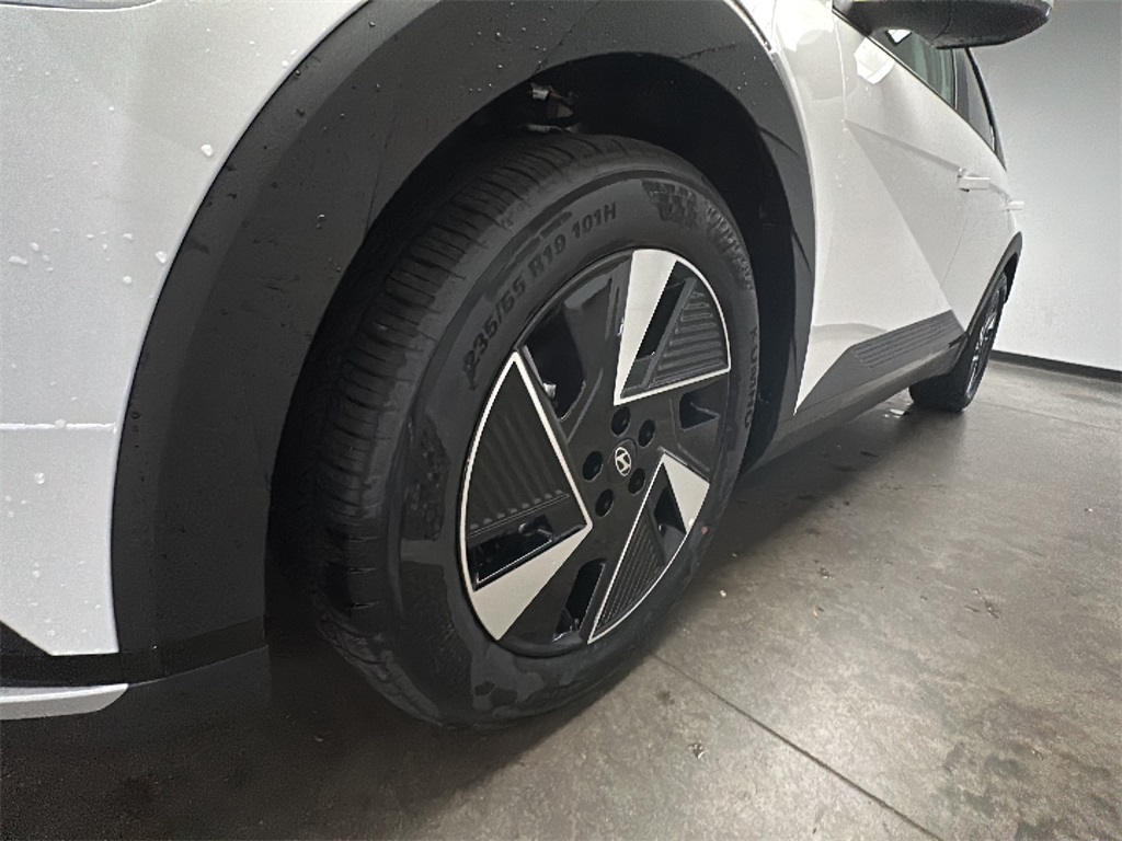 2025 Hyundai Ioniq 5 SEL photo 4