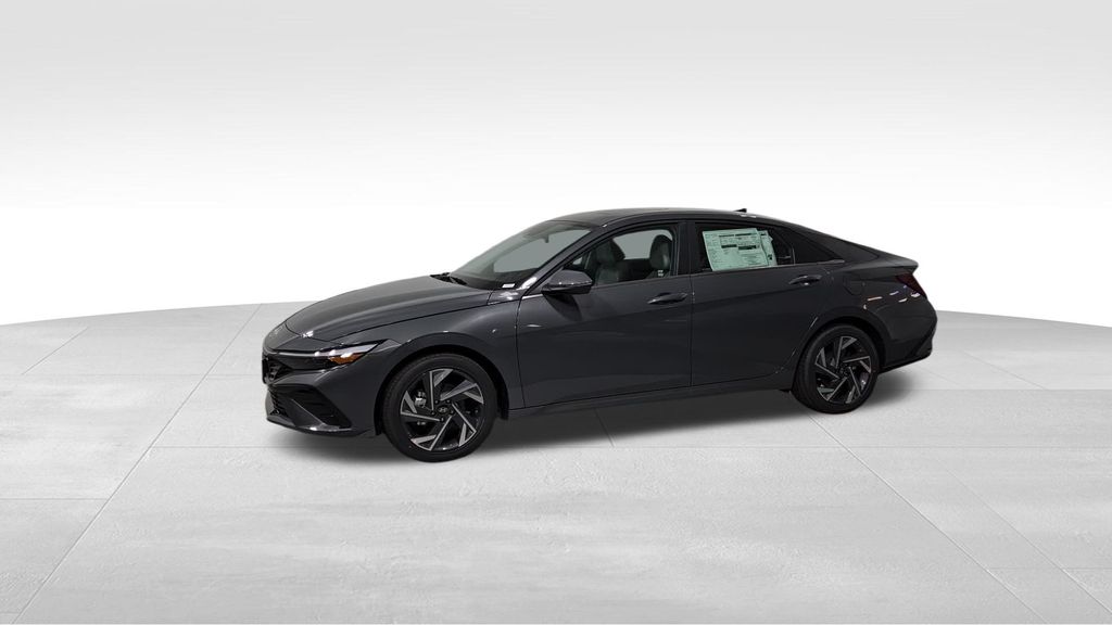 2025 Hyundai Elantra Hybrid Limited photo 2