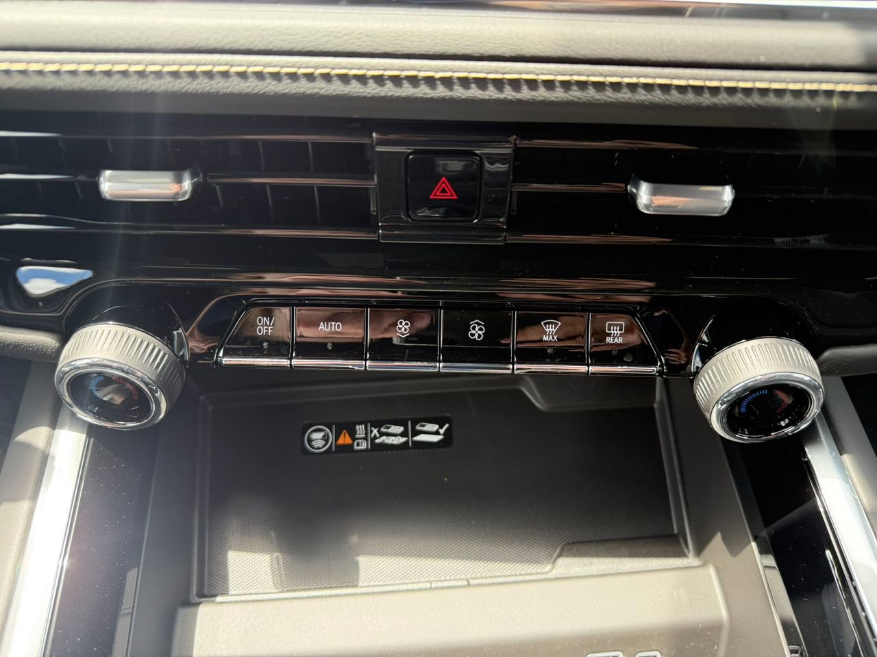 2025 Chevrolet Tahoe Premier photo 26