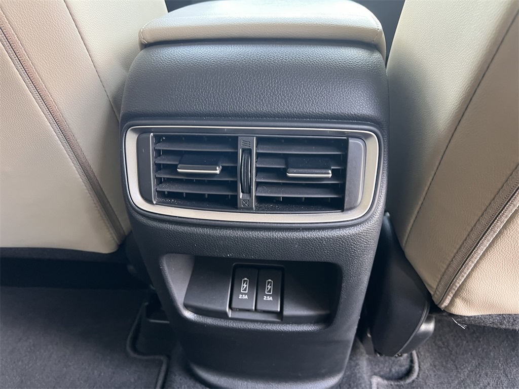 2021 Honda CR-V Hybrid Touring photo 16