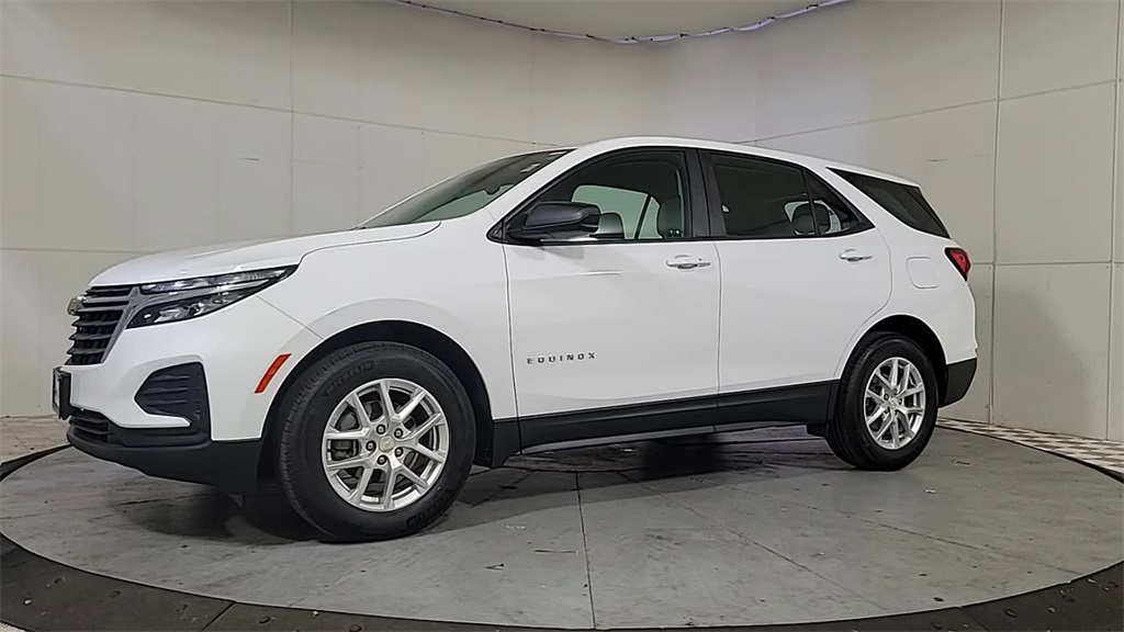 2023 CHEVROLET EQUINOX - Image 4