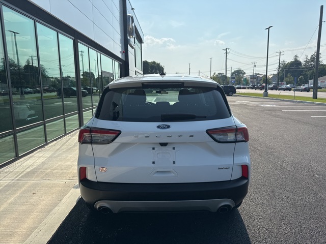 2022 Ford Escape S photo 4
