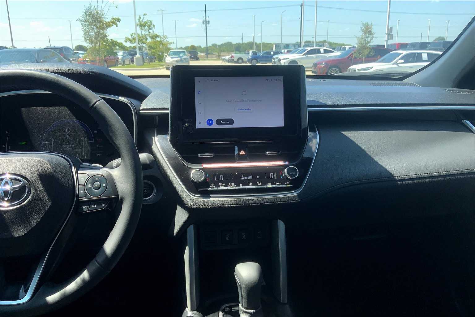 2023 Toyota Corolla Cross Hybrid XSE photo 5