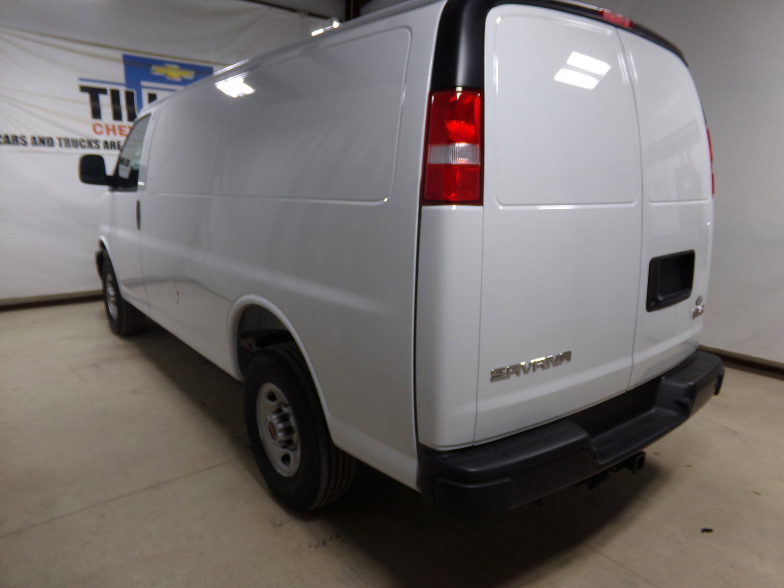 2025 Gmc Savana Cargo 2500 photo 4