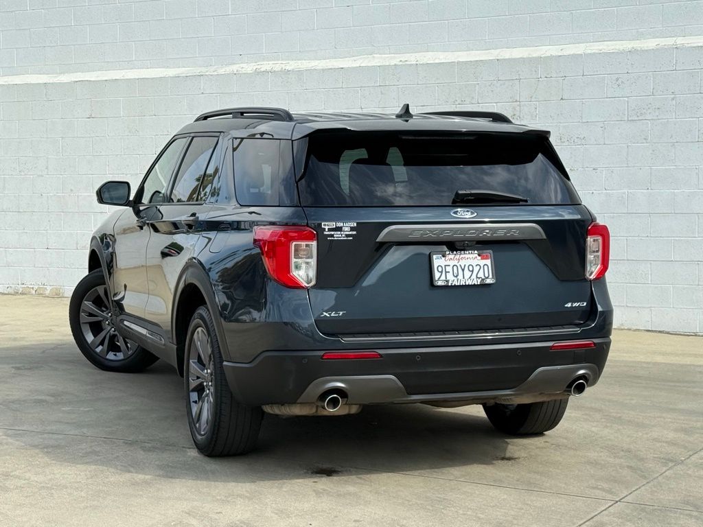 2022 Ford Explorer XLT photo 3