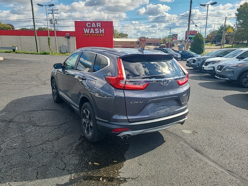 2017 Honda CR-V Touring photo 4