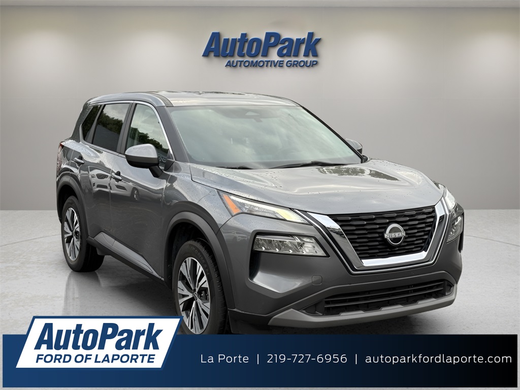 2023 Nissan Rogue SV's photo