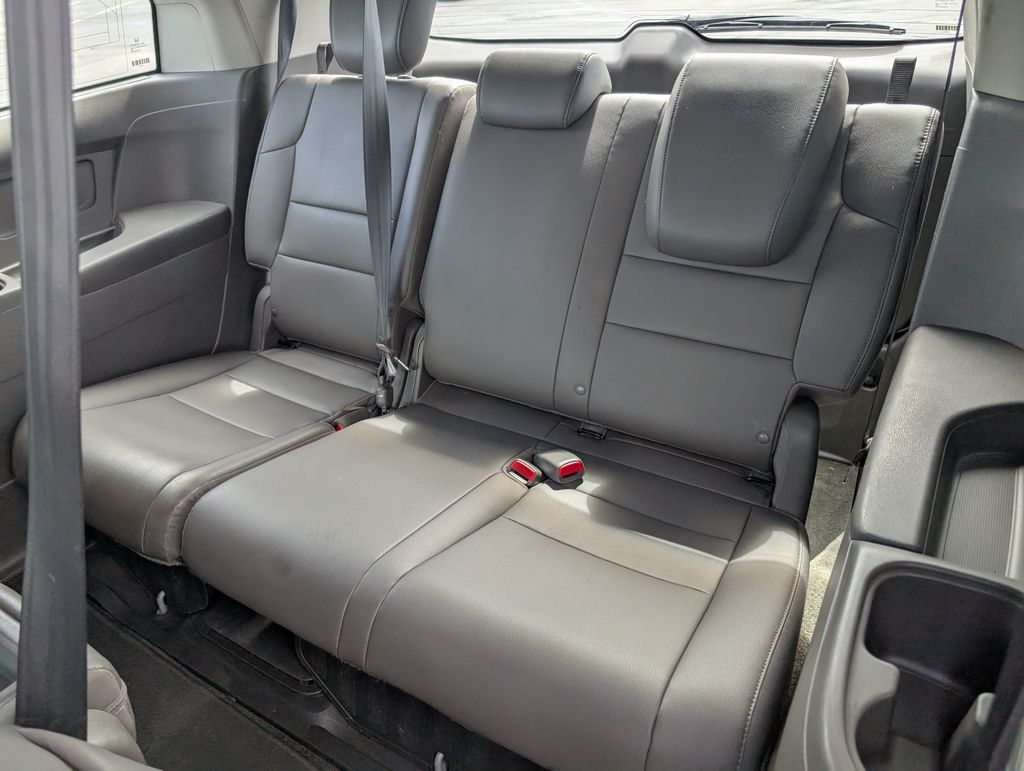 2016 Honda Odyssey EX-L photo 9