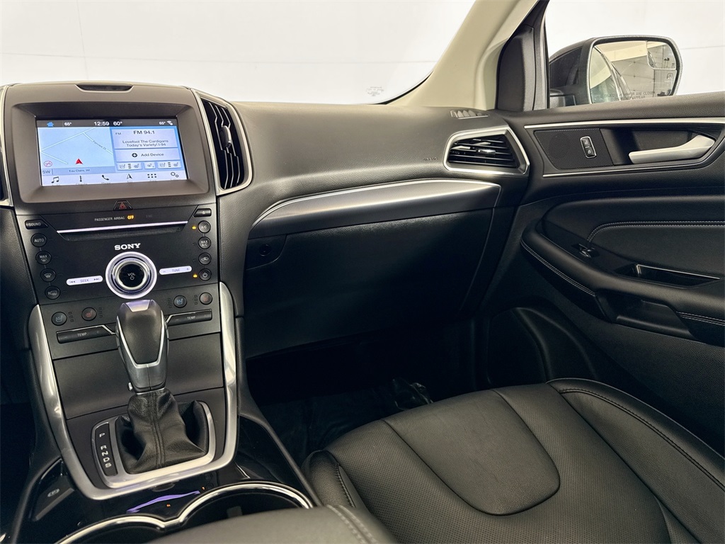 2018 Ford Edge Titanium photo 8