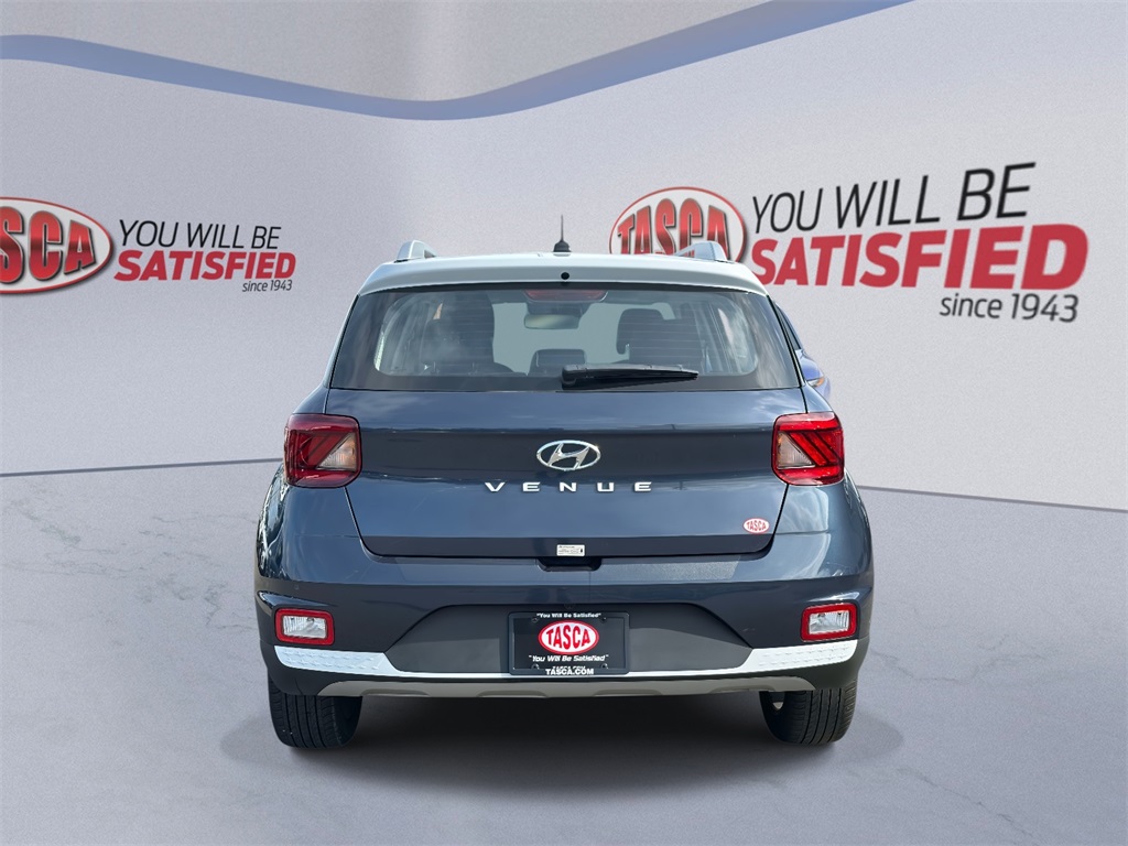 2024 Hyundai Venue Limited photo 3