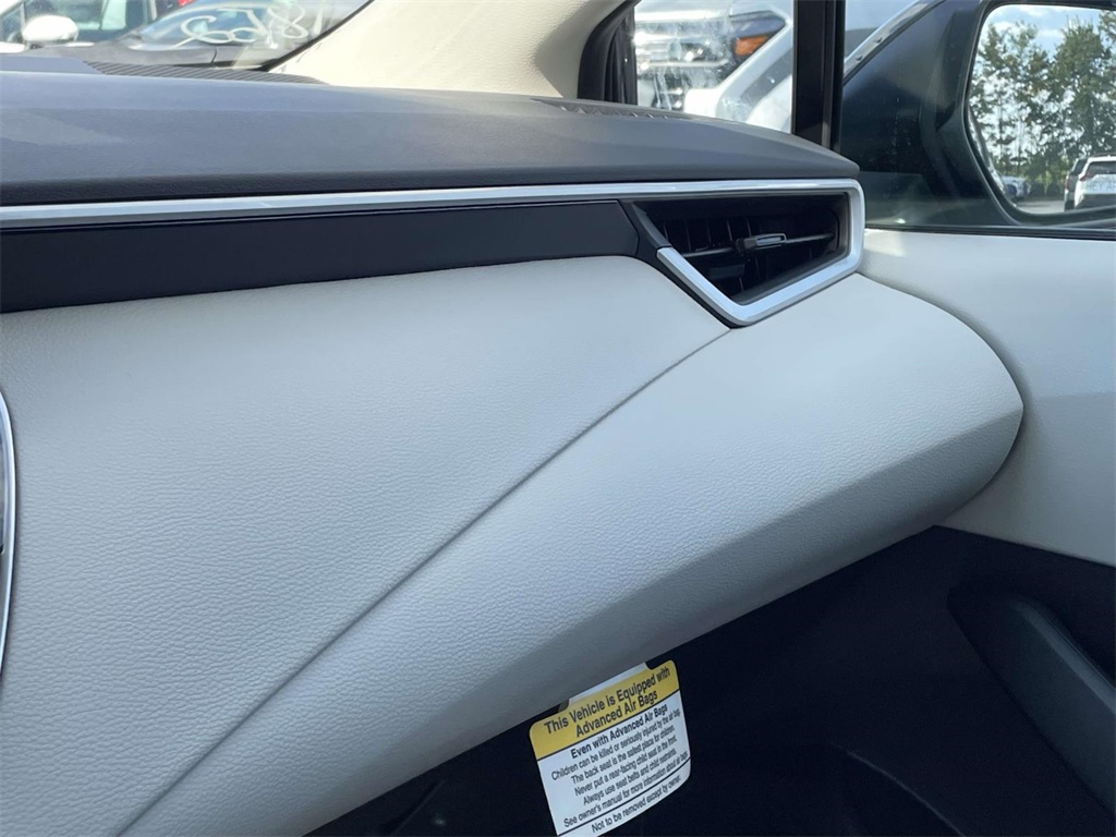 2026 Toyota Corolla LE photo 25