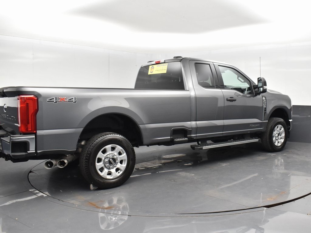 2024 Ford F-250 XLT photo 2