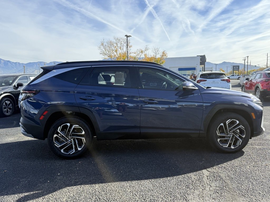 2025 Hyundai Tucson Limited photo 3