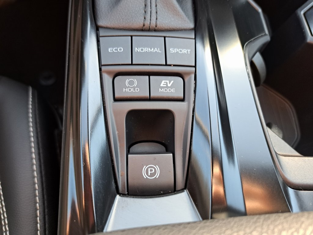 2025 Toyota Camry SE photo 20