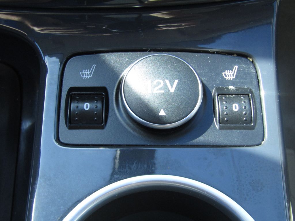 2014 Ford Escape Titanium photo 28