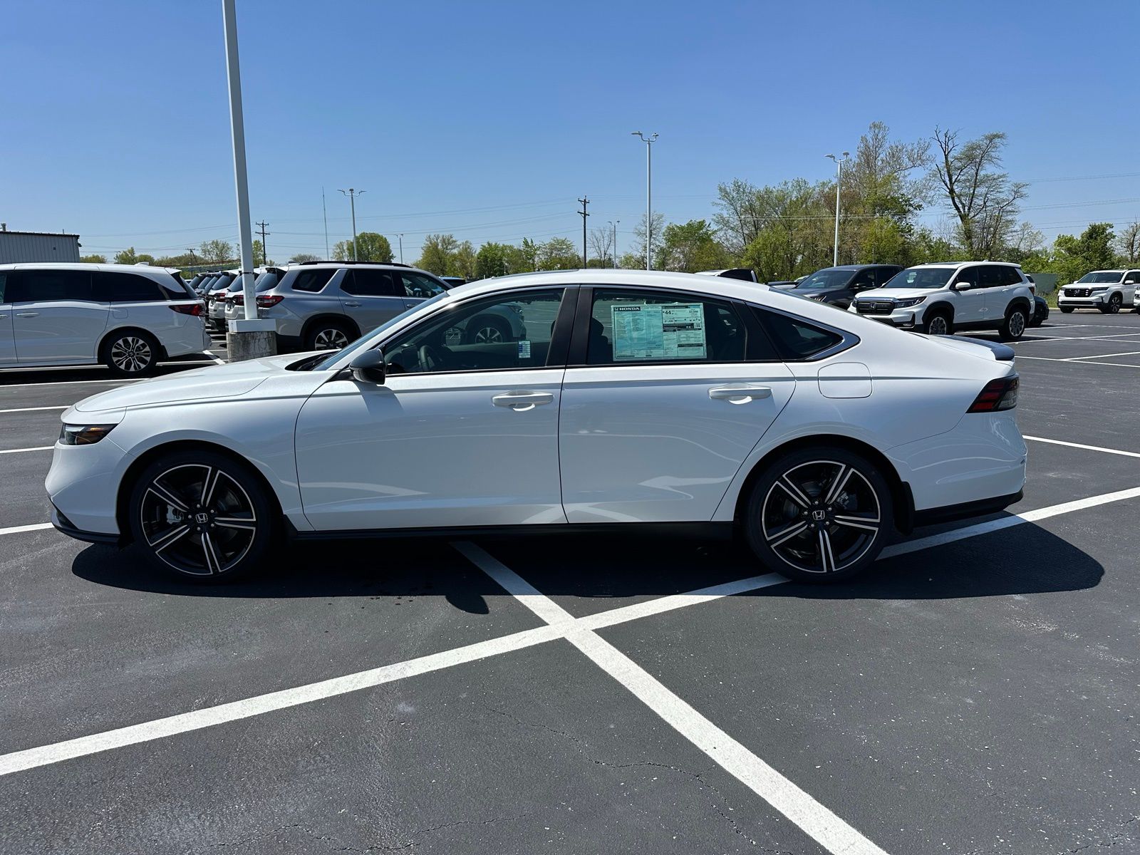 2025 Honda Accord Hybrid Sport photo 2