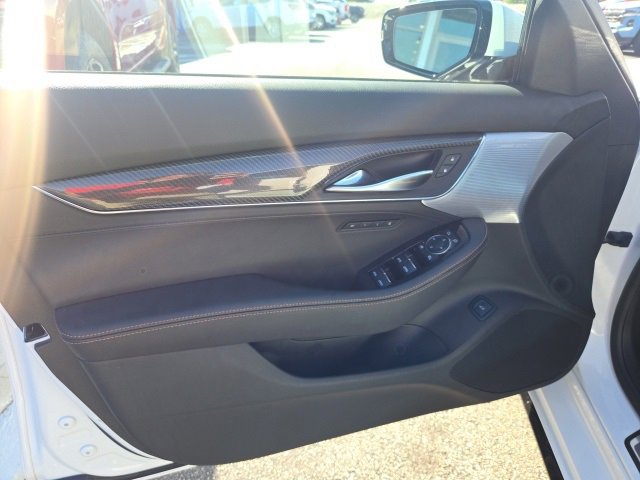 2024 Cadillac CT5 V photo 12