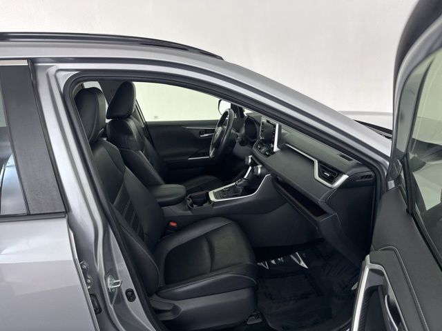 2020 Toyota RAV4 Hybrid Limited photo 7