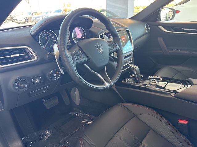 2024 Maserati Ghibli Modena photo 11
