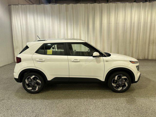 2026 Hyundai Venue SEL photo 4