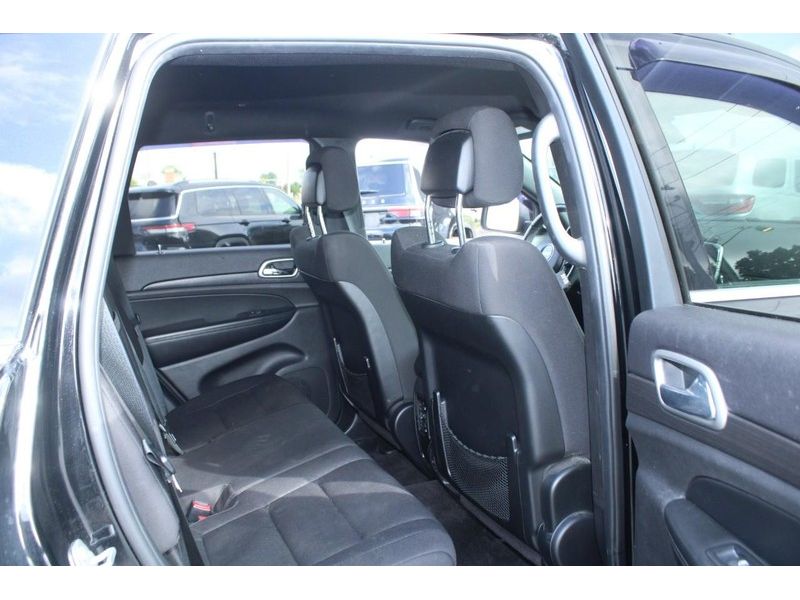 2018 Jeep Grand Cherokee Laredo photo 11