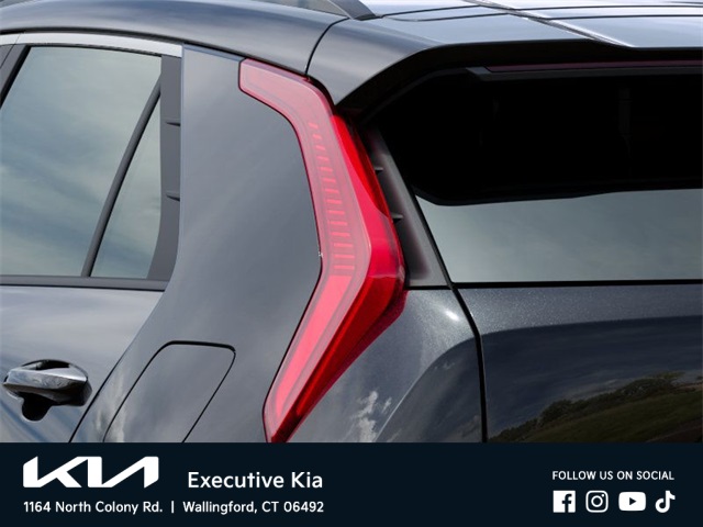 2025 Kia Niro Plug-In Hybrid SX Touring photo 8