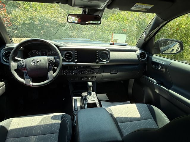 2023 Toyota Tacoma TRD Sport V6 photo 9