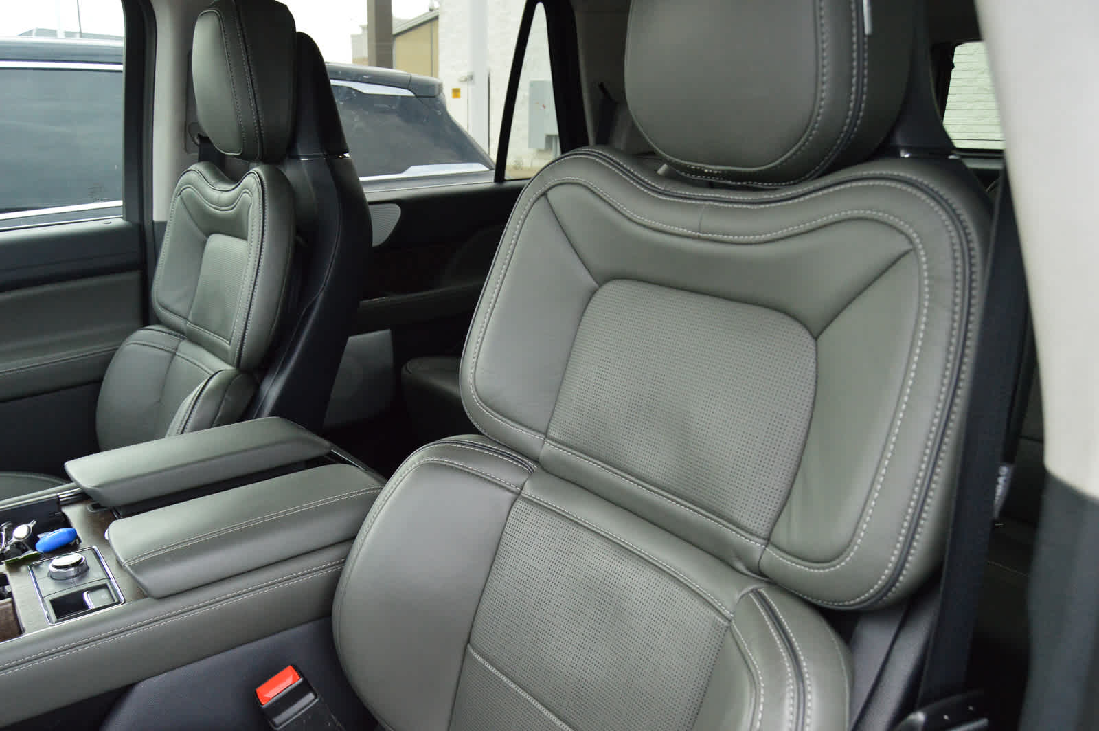 2023 Lincoln Navigator Black Label photo 10