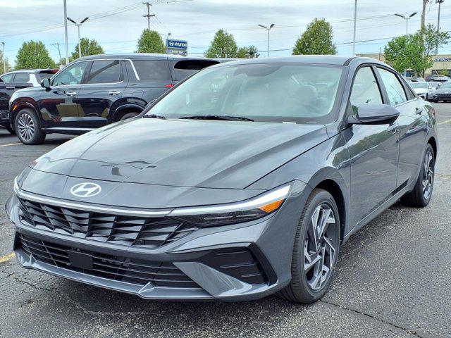 2025 Hyundai Elantra Hybrid Limited photo 3